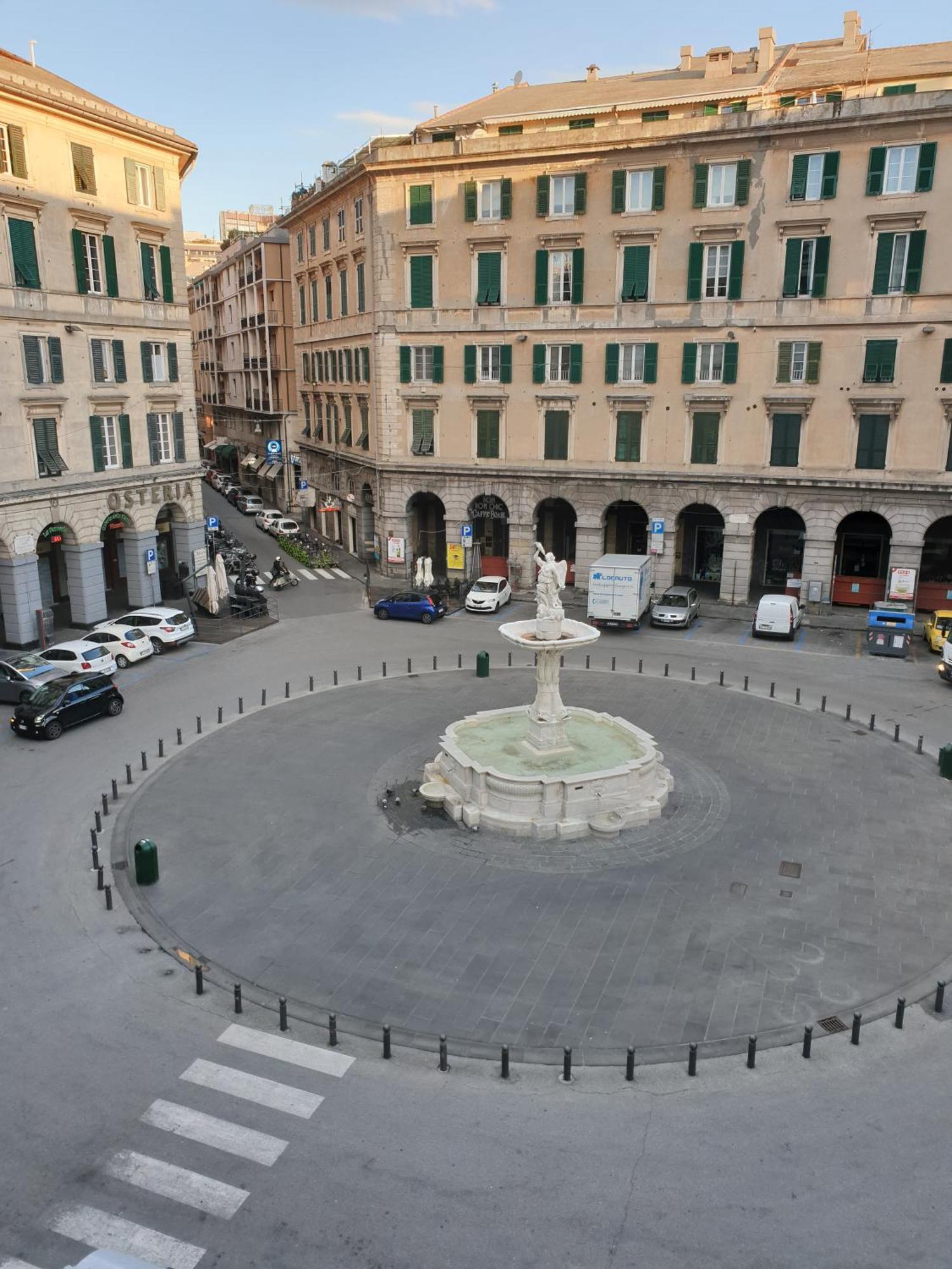 Ricci Rooms Genoa Bagian luar foto