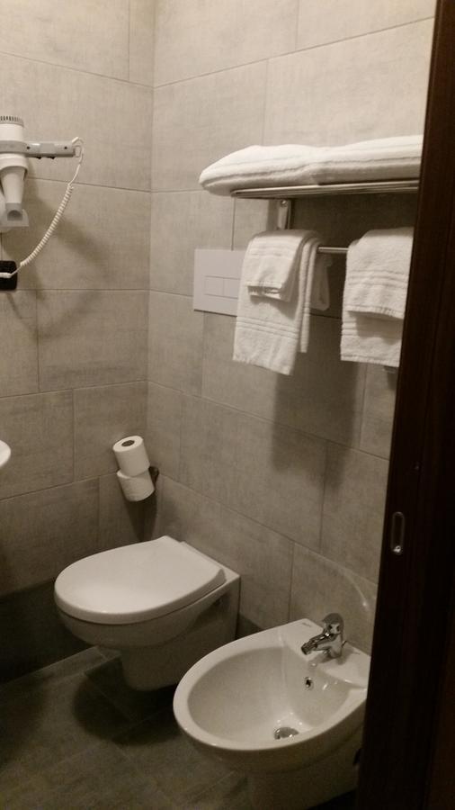 Ricci Rooms Genoa Bagian luar foto