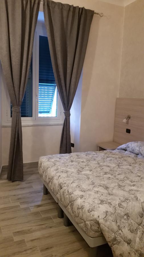 Ricci Rooms Genoa Bagian luar foto